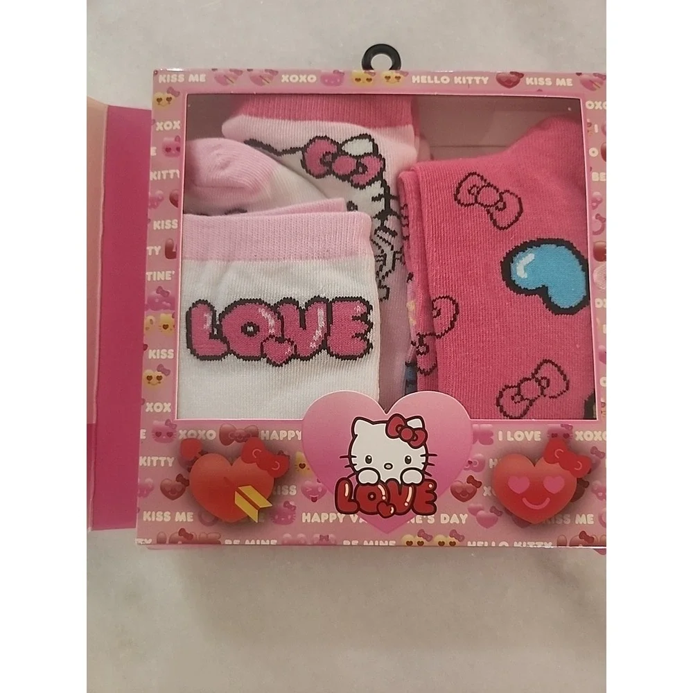NEW / Opened Box Sanrio : Hello Kitty Valentine's Day Crew Socks (3 Pairs)